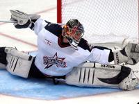 FB体育网页版-周琦点燃赛场，湖人横扫上海队背后的篮球文化碰撞