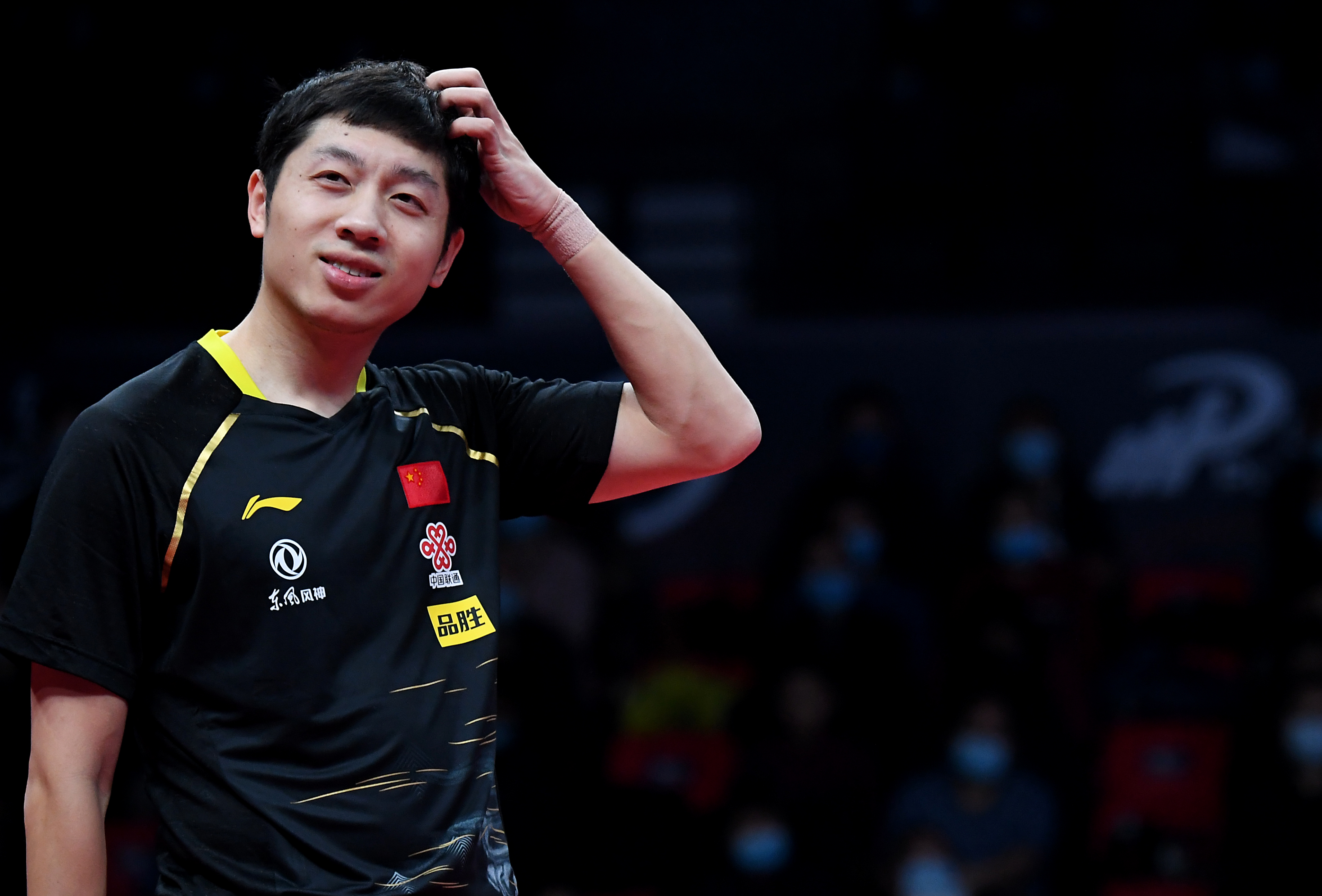 英国乒乓球队险胜中国乒乓球队，许昕惊艳世界