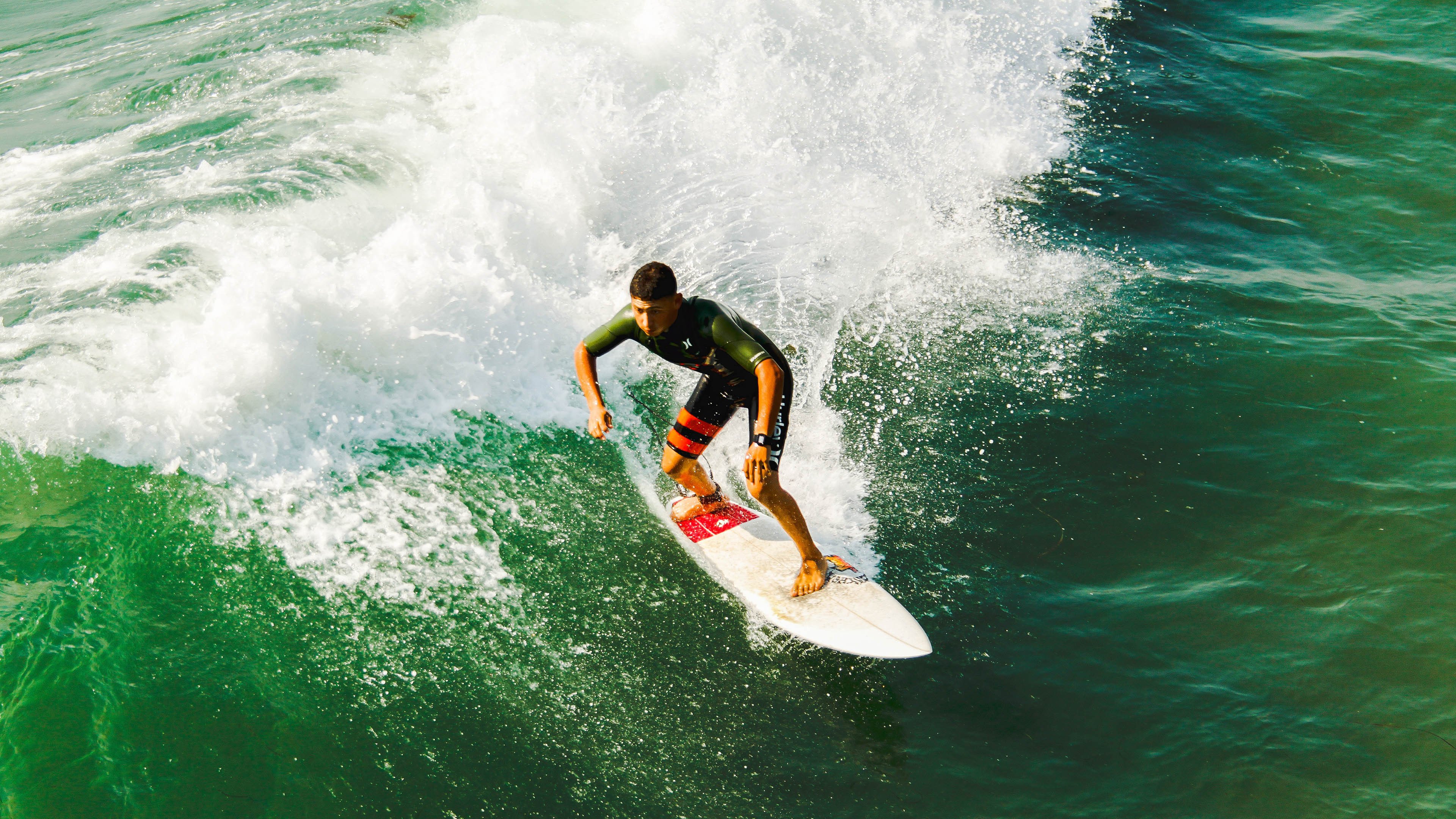 从巴西险胜到西甲称王，法比尼奥的中场接管艺术